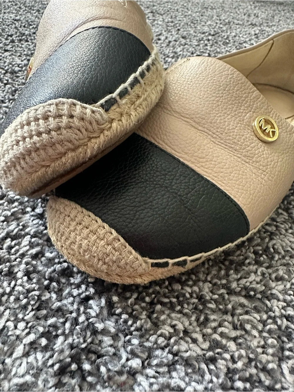 Michael Kors Kendrick Slip Ons Two-Tone Beige and Black Espadrille Flats Size 7